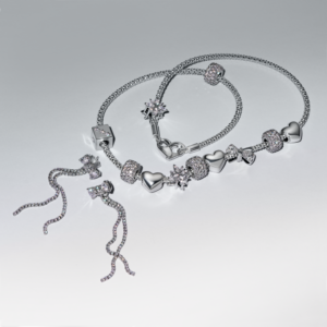 Alternative view of Charm Pandora Moments Hình Xúc Xắc Đính Đá